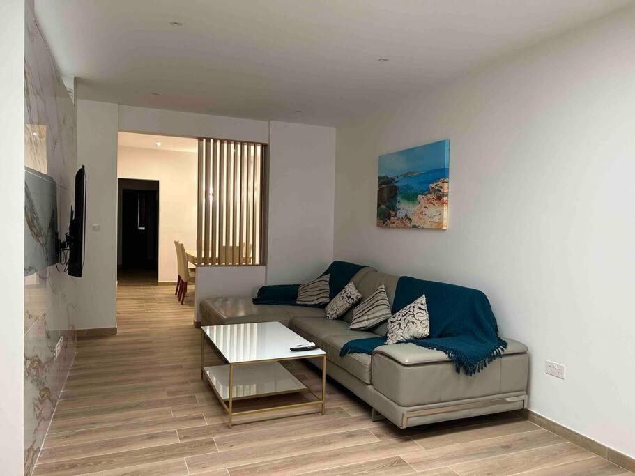 A Flat In The Heart Of Bugibba Apartment St. Paul's Bay Exterior photo